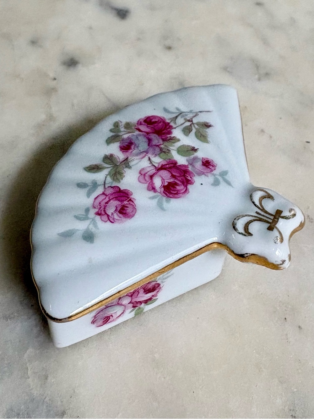 Vintage German Porcelain Fan-Shaped Trinket Box White w/Pink Roses VTG Floral